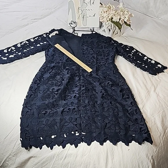 Loft Floral Lace Design Navy Blue Dress rounded scoop neck Mother of the bride - Picture 11 of 14